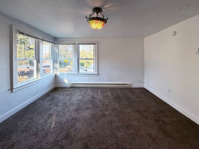 Photo - 3511 Willamette St Unit Front