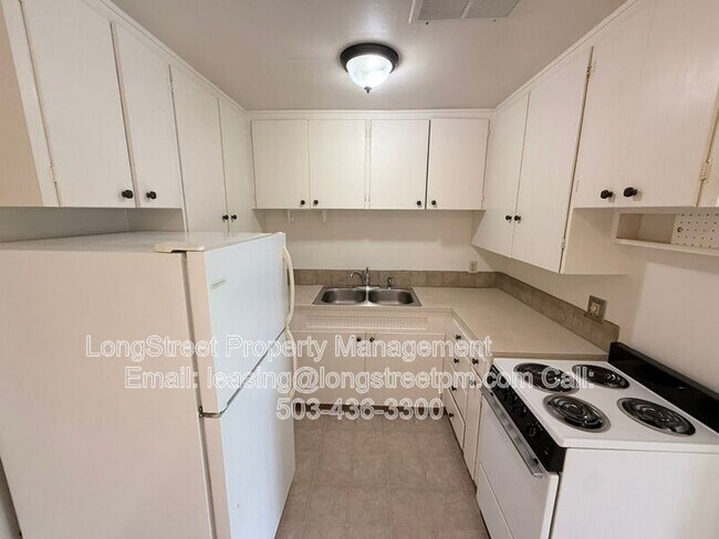 Photo - 2624 NW Tyler Ave