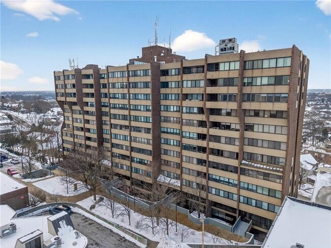 Photo - 750 Washington Rd