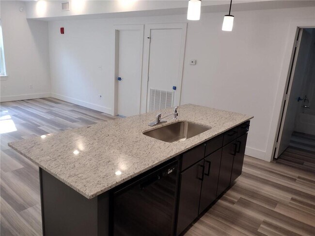 Photo - 944 N Willis Ave Unit 309