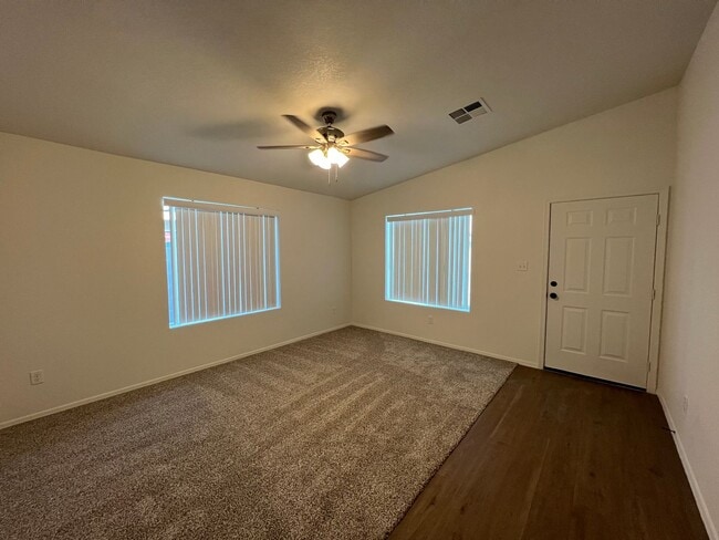 Photo - 4 BEDROOM HOME!