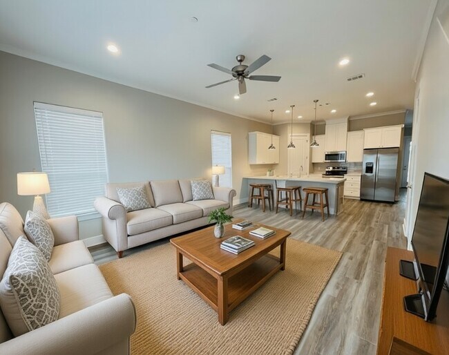 Photo - 710 Vassar Ct