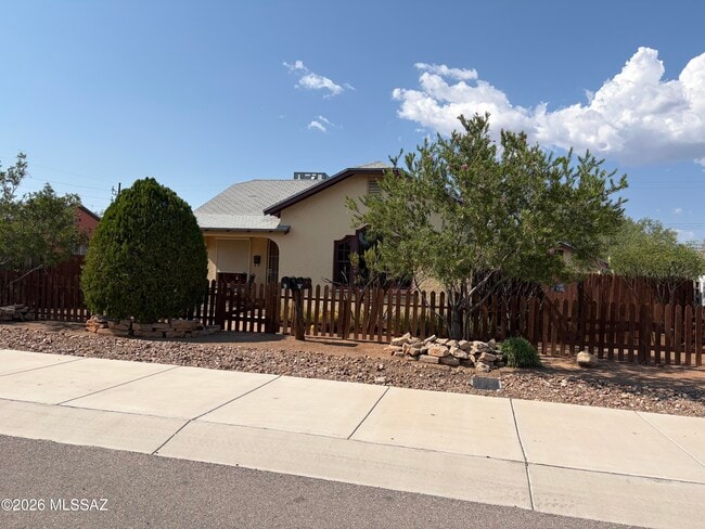Photo - 1031 E Grant Rd