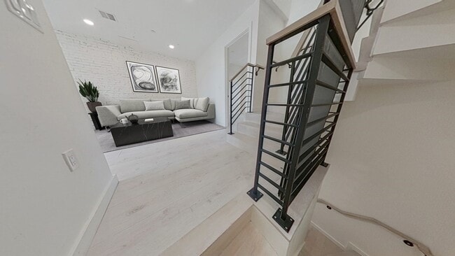 Photo - 2 Worthington St Unit 2