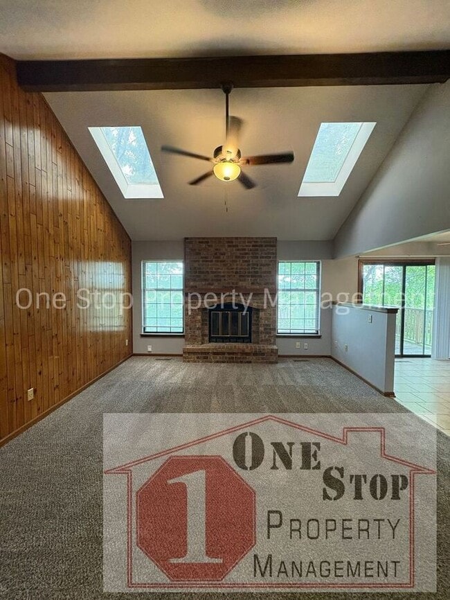 Photo - Beautiful 3 Bedroom / 2 Bathroom House in Blue Springs!