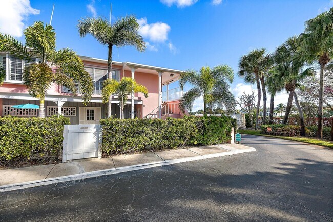 Building Photo - 475 Tequesta Dr Unit 16 Rental