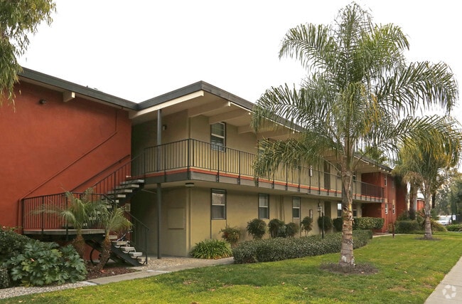 La Palma Apartments