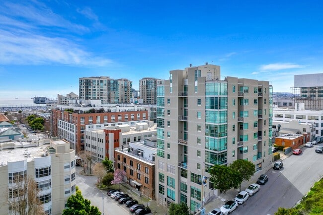 EPIC REA - Modern-Style 1 BR/1 BA Condo in... - EPIC REA - Modern-Style 1 BR/1 BA Condo in...