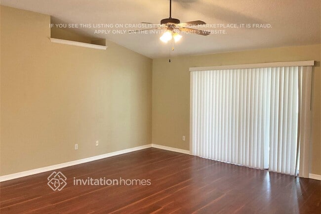 Photo - 1670 S High St