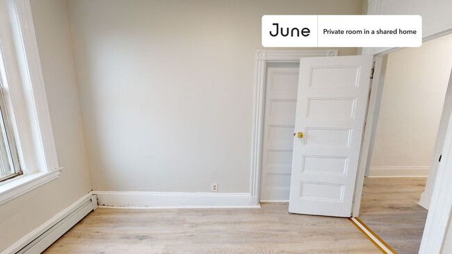 Photo - Room in Shared 4 bed/1 bath home Unidad A