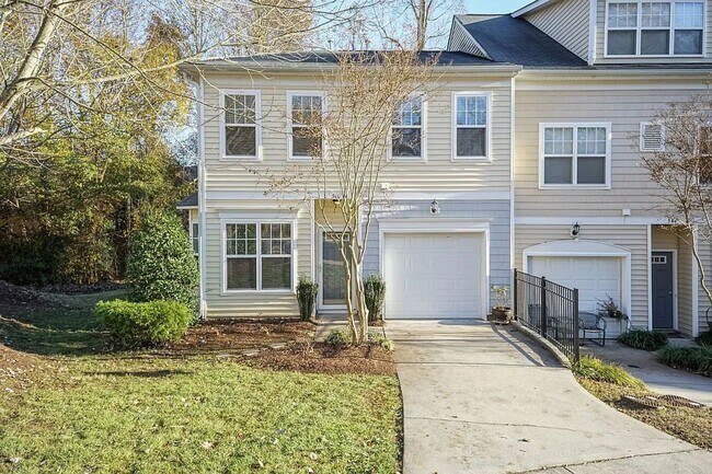 Photo - 546 Elm Ave