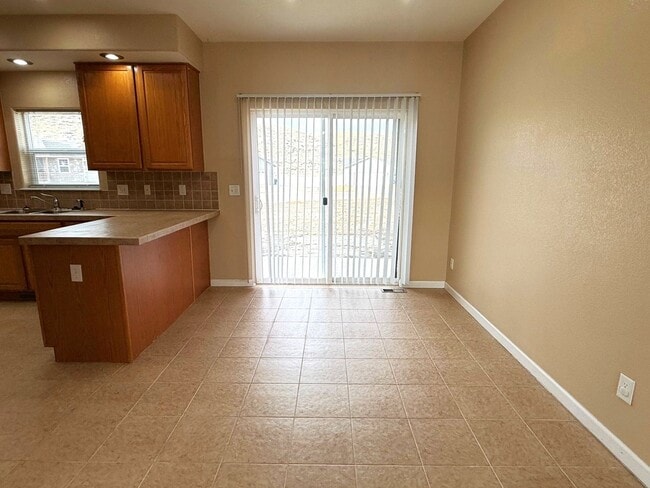 Photo - Gorgeous 4 bedroom with Triple Garage