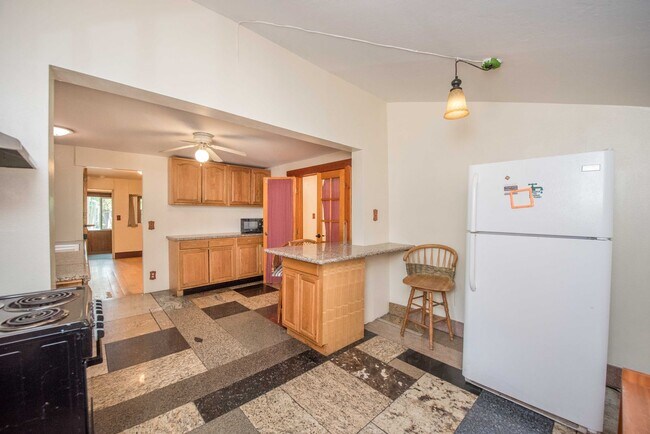 2599 Huntington Dr