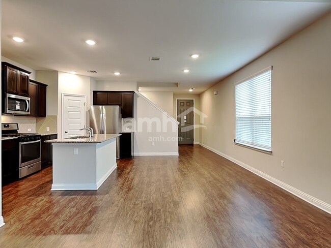 Photo - 6101 Gerard Dr
