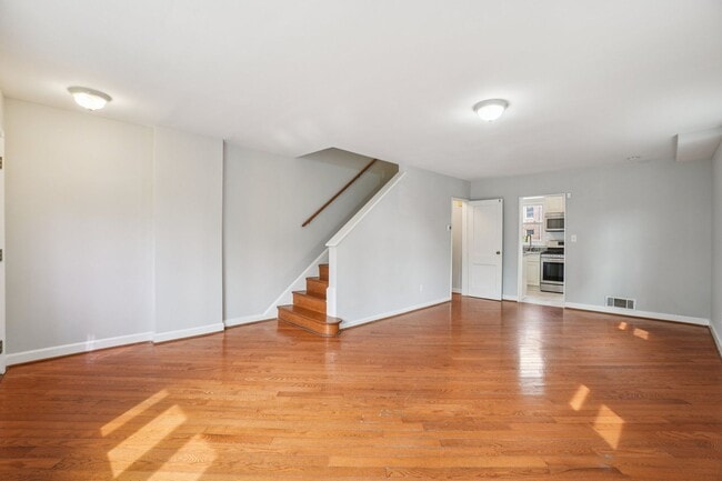 Photo - Semi Detached Home in Riggs Park!