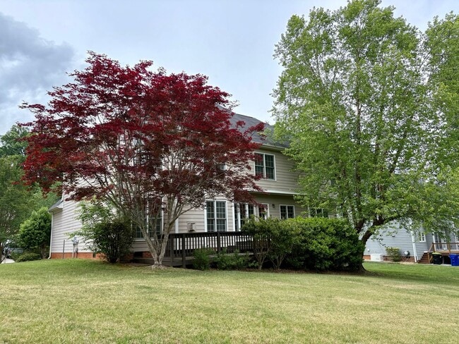 Photo - Beautiful 5 bedroom home in Cameron Estates!