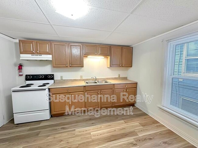 Photo - 173 E Derry Rd Unit 2nd Flr.