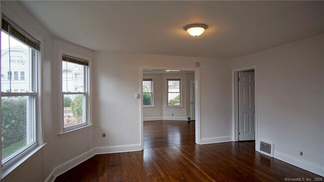 Photo - 22 Richardson St