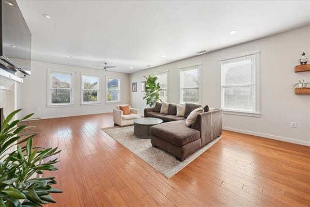 Building Photo - 2608 Thomas Ave Unit 8