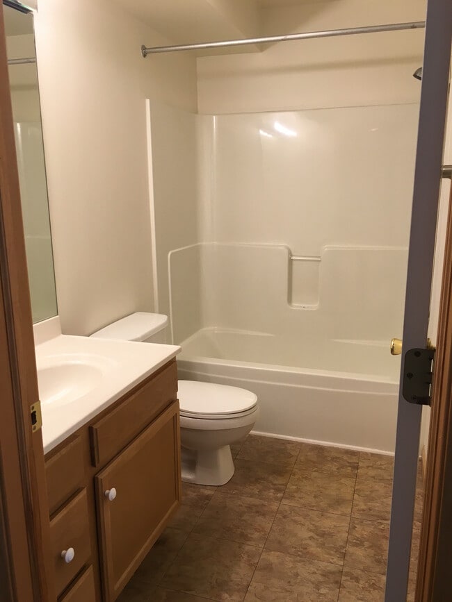 Photo - 256 College Ave Unidad 2