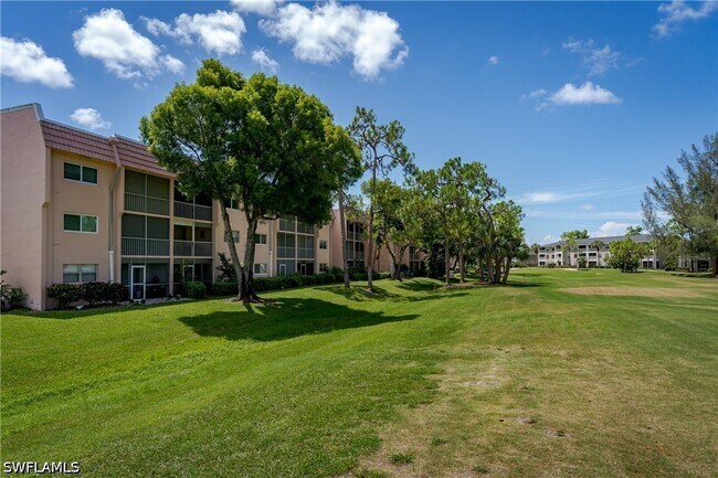 180 Turtle Lake Ct Unit 210