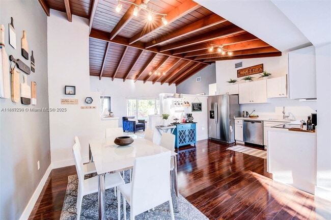 Photo - 2190 NE 169th St