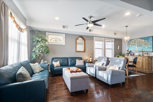 Photo - 252 Grace Ave