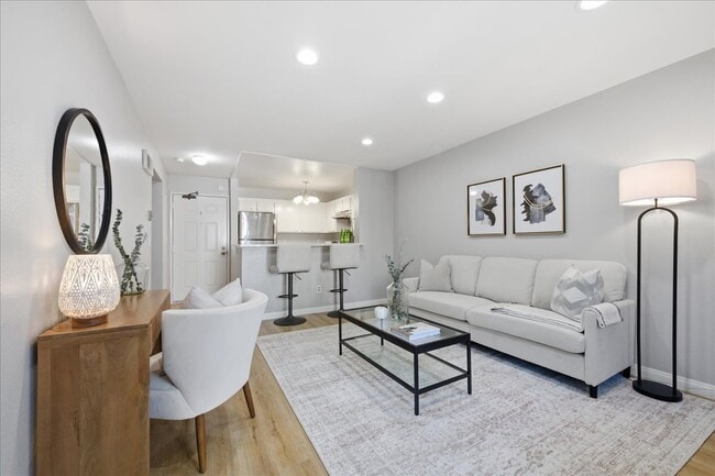 Photo - 3440 Lebon Dr Unit 4217