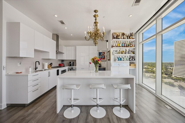 Building Photo - 4521 San Felipe St Unit 1503