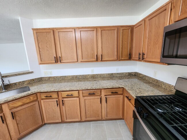 Photo - 427 Remington Heights Dr
