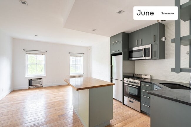 Photo - 491 W 22nd St Unit 4F