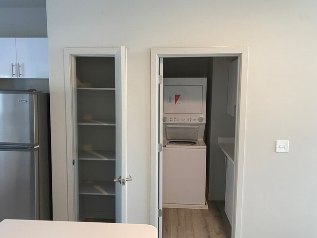 Photo - Dickerson 560 Unit 301