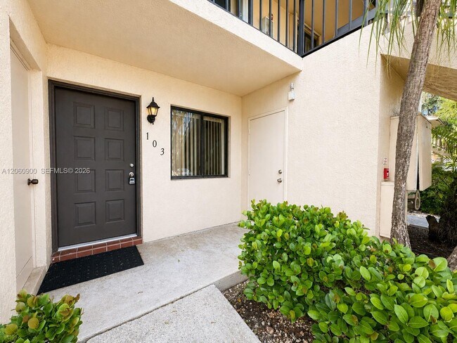 Photo - 6585 Somerset Dr Unit 103