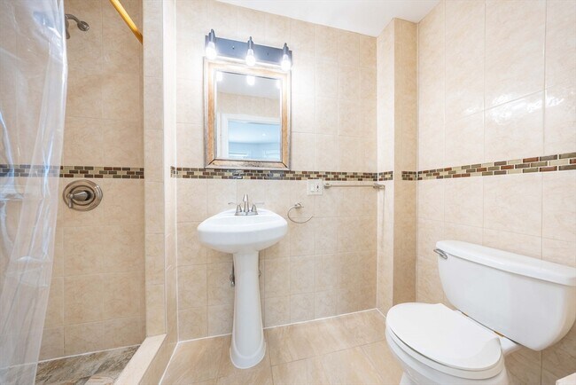 Photo - 7 Alcott St Unidad 2