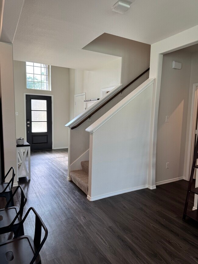Photo - 16024 Dockside St