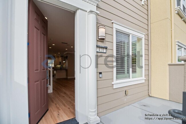 Photo - 410 Longden Ave