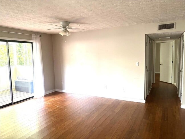 Photo - 504 Wynnes Ridge Cir SE