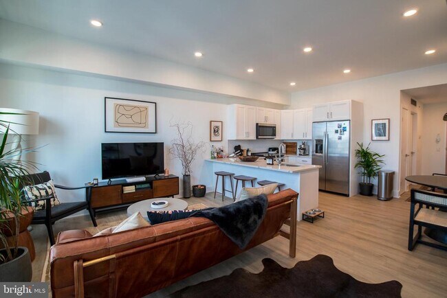 Photo - 1324 Frankford Ave Unit 407