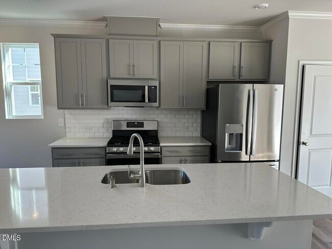 Photo - 451 Deercroft Dr