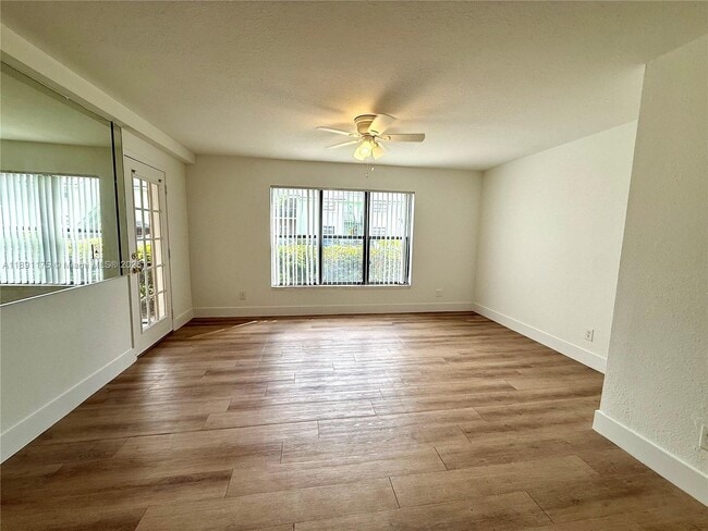 Building Photo - 4039 NW 87th Ave Unit 0