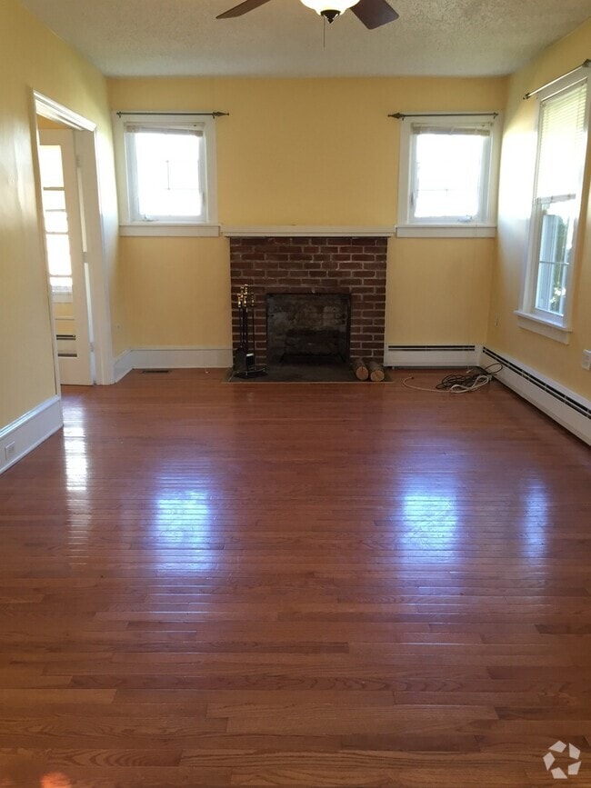 Building Photo - 112 W Highland Ave Unit 112 W Highland Ave Rental