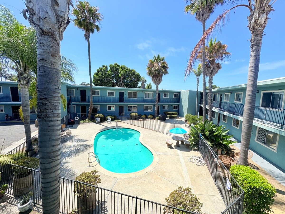 Photo - 328 S Weitzel St