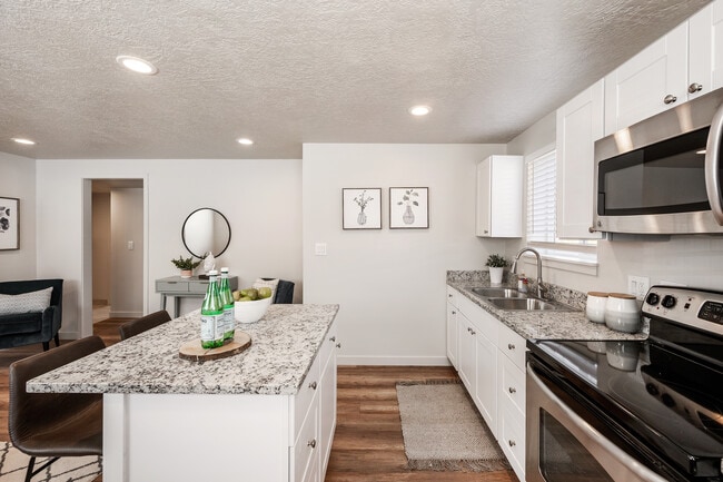 1143 S Denver St Unit B