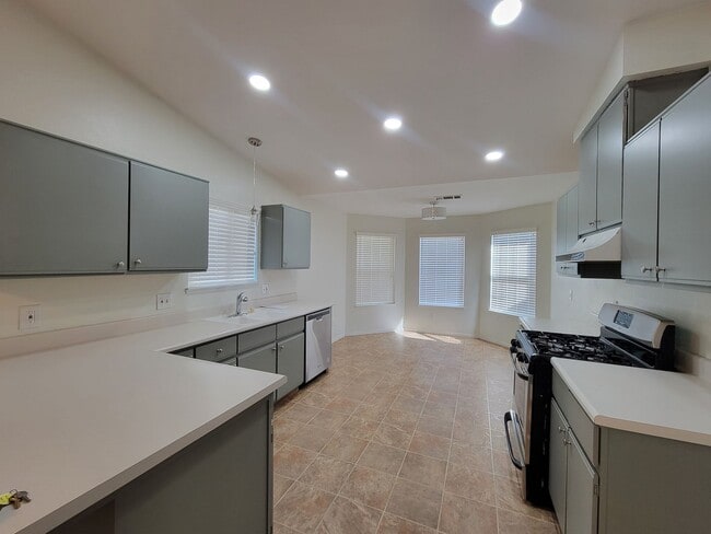 Photo - 3 Bedroom 2 Bathroom in NW Visalia with Yard Care!