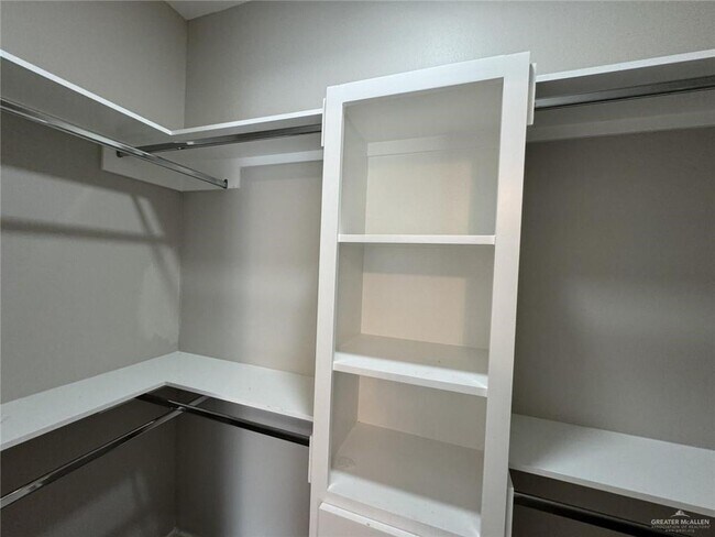 Photo - 10 West Dr Unit 2