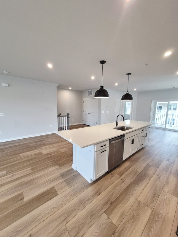 Photo - 648 Brookwood Glen Terrace