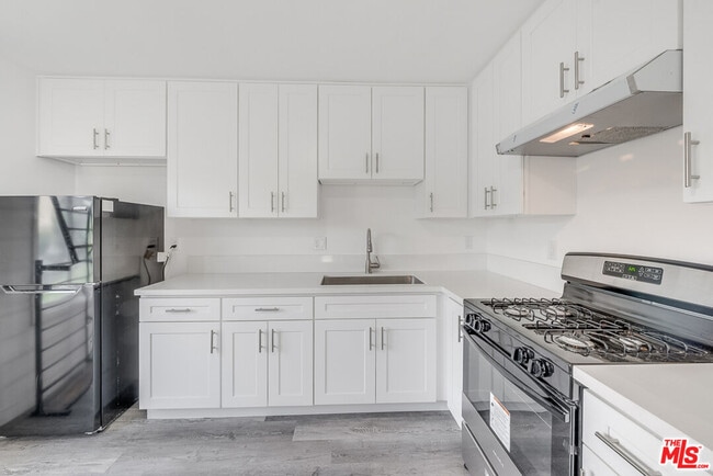 Photo - 1033 57th St