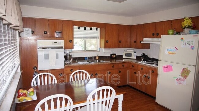 Photo - 3622 Allison St