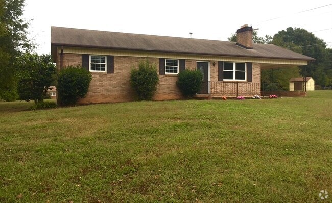 Building Photo - 2741 Kool Park Rd NE Rental