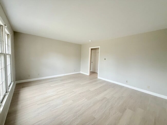 Photo - 3819 Rosehaven Dr